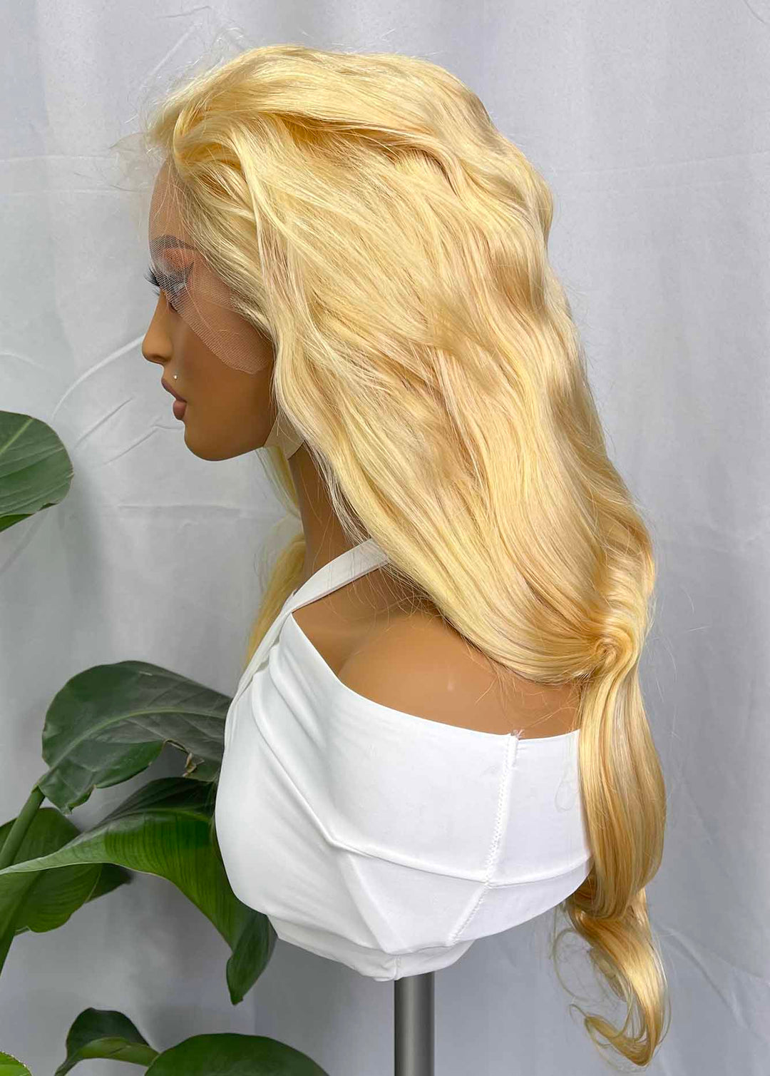 Vietnamese Hair Body Wave Transparent Wig 613# 200 Density